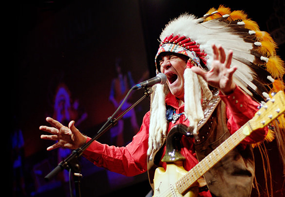 Angy Burri als Header-Hintergrundbild